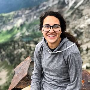 Meet your Posher, Tia